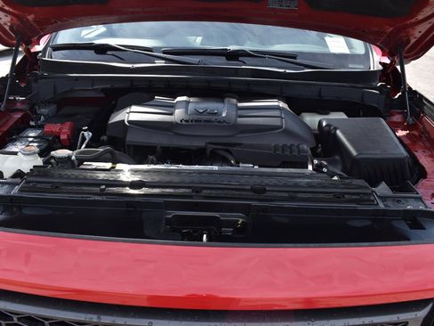 Used 2023 Nissan Titan SV w/ SV Convenience Package image 25