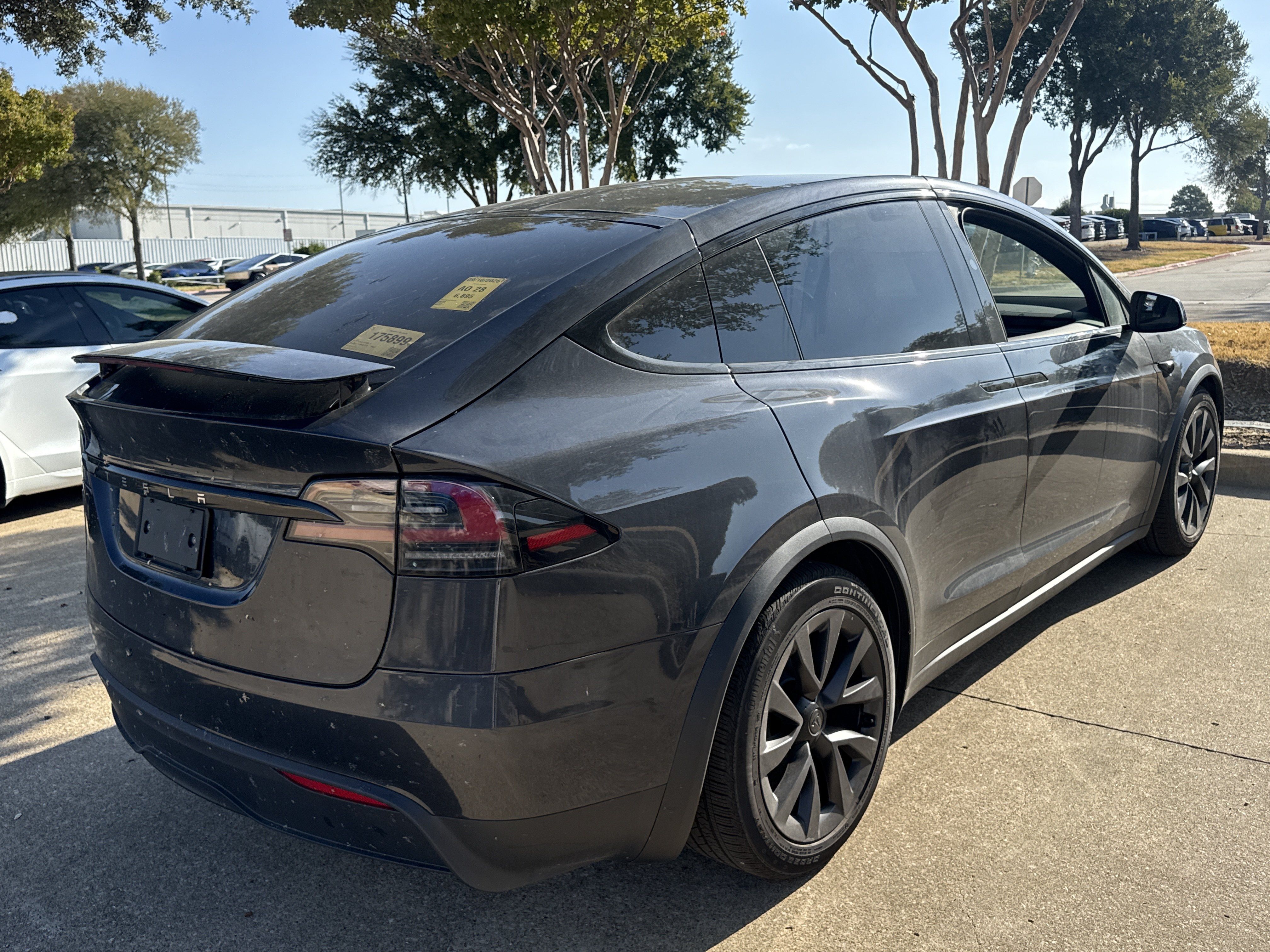 Used 2025 Tesla Model X AWD/4WD image 3