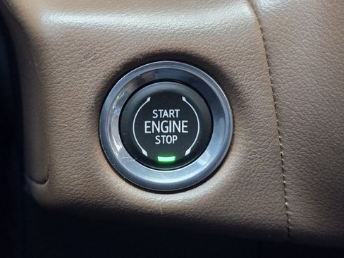 Used 2023 Chevrolet Tahoe High Country AWD/4WD image 11