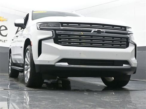 Used 2023 Chevrolet Tahoe Premier image 3