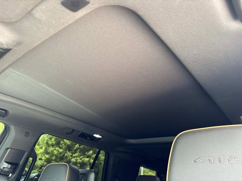 Used 2021 GMC Yukon AT4 w/ Rear Media and Nav Package AWD/4WD image 16