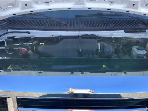 Used 2011 Ford E-350 and Econoline 350 XLT RWD image 9