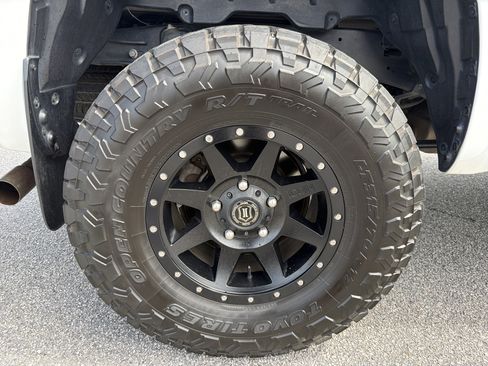 Used 2019 Toyota Tundra SR5 AWD/4WD image 26
