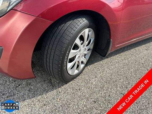 Used 2013 Hyundai Elantra GLS FWD image 2