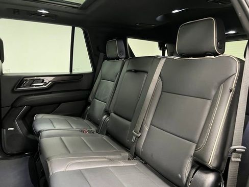 Used 2025 GMC Yukon Elevation AWD/4WD image 47