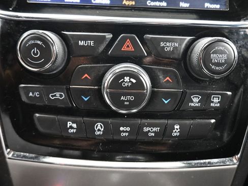 Used 2019 Jeep Grand Cherokee Limited image 20