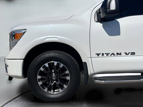 Used 2018 Nissan Titan PRO-4X w/ Pro-4x Utility Package AWD/4WD image 37