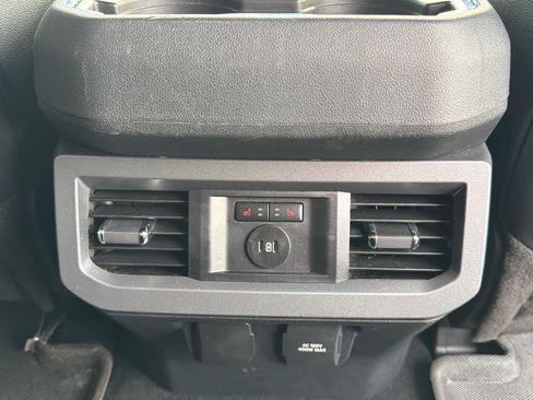 Used 2023 Ford F250 Lariat w/ Lariat Ultimate Package AWD/4WD image 25
