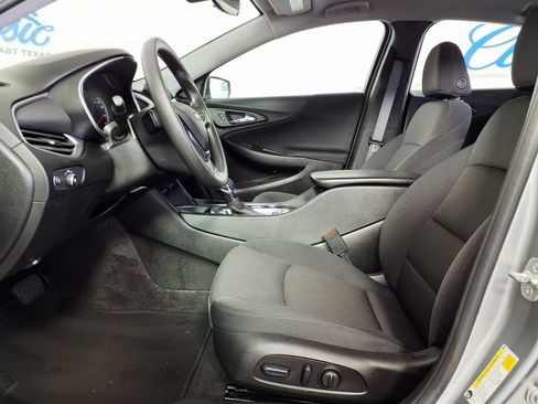Used 2025 Chevrolet Malibu LT FWD image 8