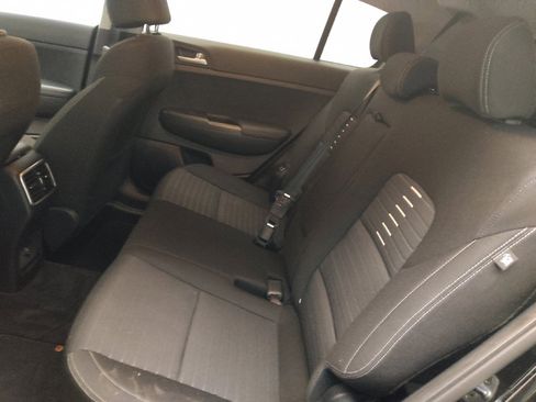 Used 2018 Kia Sportage LX AWD/4WD image 18