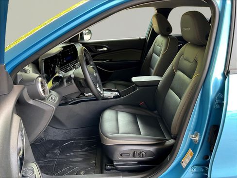 Used 2025 Chevrolet Trax ACTIV FWD image 20