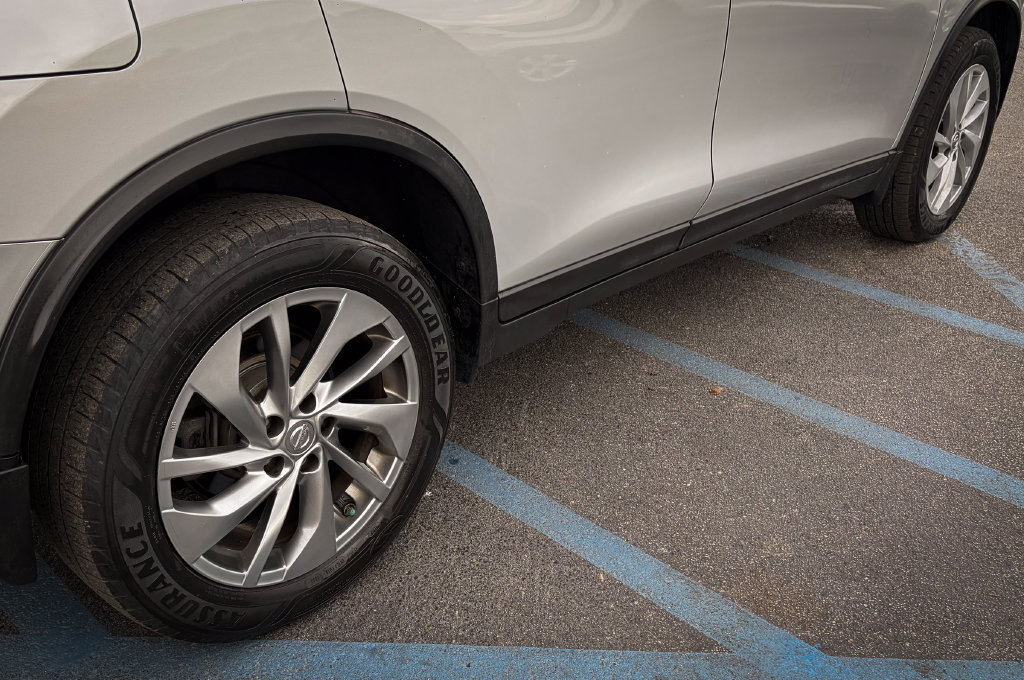 Used 2015 Nissan Rogue SL AWD/4WD image 29