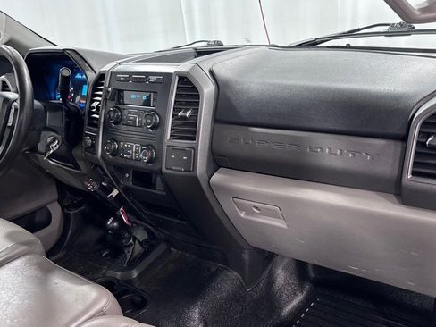 Used 2017 Ford F250 XL w/ Power Equipment Group AWD/4WD image 17