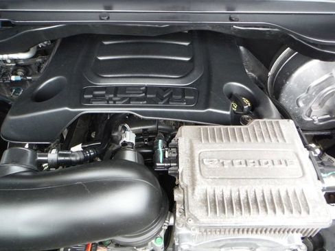 Used 2022 RAM 1500 Big Horn AWD/4WD image 9