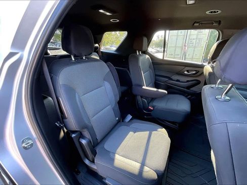 Certified 2022 Chevrolet Traverse LT image 25