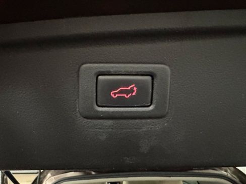 Used 2019 Subaru Outback 2.5i Premium AWD/4WD image 10