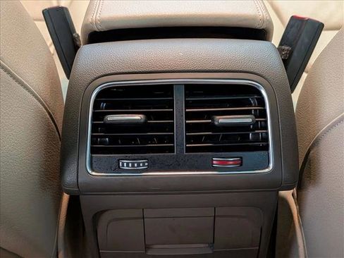 Used 2015 Audi Q5 2.0T Premium Plus w/ Technology Package image 15