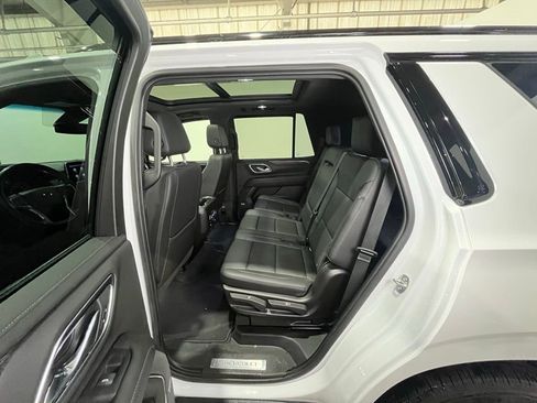 Used 2021 Chevrolet Tahoe Z71 w/ Z71 Signature Package image 16