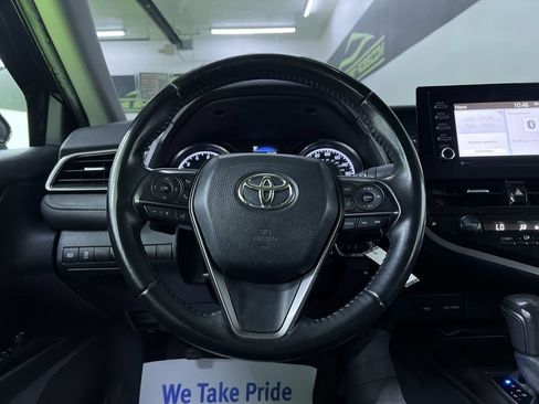Used 2021 Toyota Camry SE FWD image 19