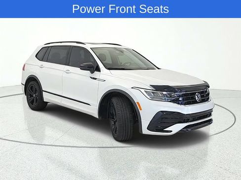 Used 2024 Volkswagen Tiguan SE R-Line AWD/4WD image 8