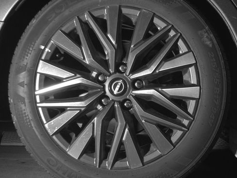 Used 2025 Nissan Altima 2.5 SV FWD image 15