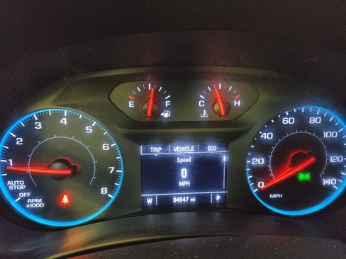 Used 2018 Chevrolet Equinox LT image 23