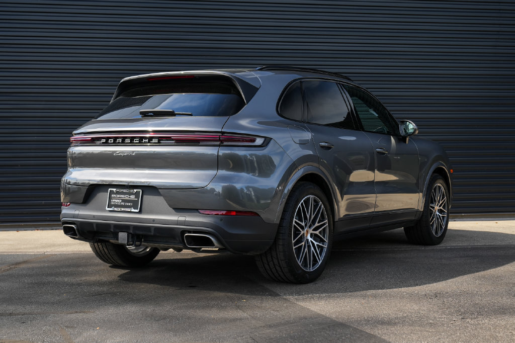 Certified 2026 Porsche Cayenne AWD/4WD image 13