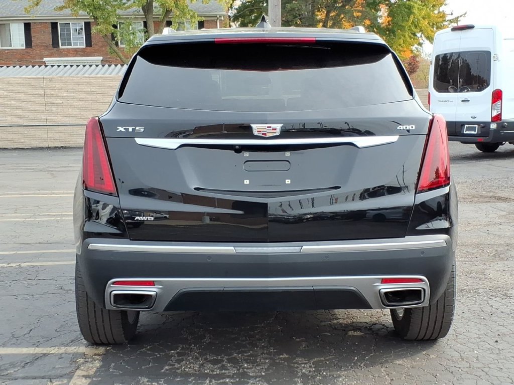 Used 2024 Cadillac XT5 Premium Luxury w/ LPO, Floor Liner Package AWD/4WD image 6