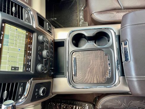 Used 2018 RAM 3500 Laramie Longhorn image 32