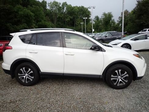 Used 2017 Toyota RAV4 LE w/ Carpet Mat Package AWD/4WD image 2