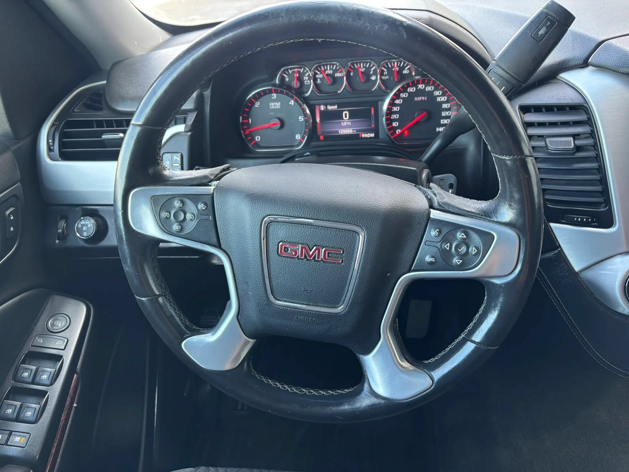 Used 2016 GMC Yukon SLE w/ HD Trailering Package AWD/4WD image 18