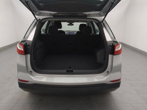 Used 2021 Chevrolet Equinox LS image 29