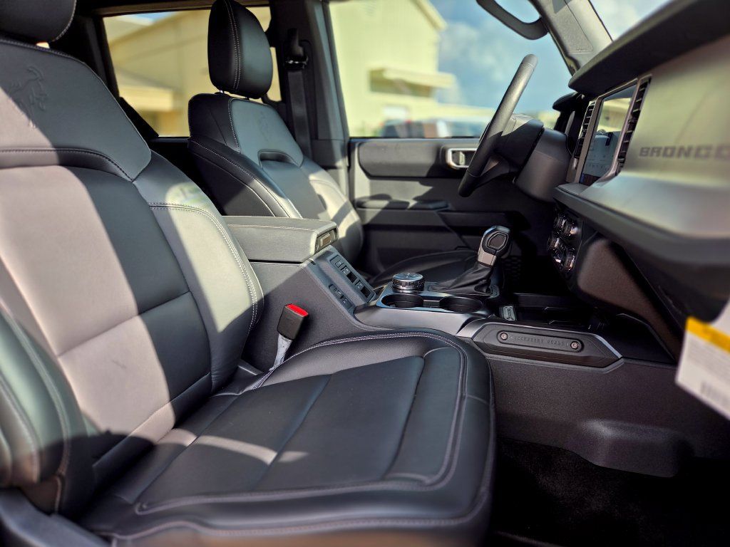 New 2026 Ford Bronco Outer Banks AWD/4WD image 10