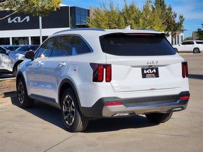 New 2026 Kia Sorento S w/ S Panoramic Sunroof Package