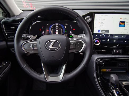 Used 2025 Lexus NX 350h AWD w/ Cold Area Package image 9