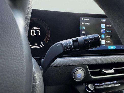 Used 2025 Hyundai Sonata SE image 23