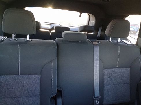 Used 2025 GMC Acadia Elevation image 8