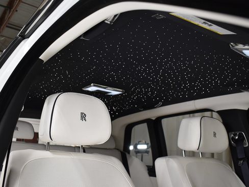 Certified 2024 Rolls-Royce Cullinan AWD/4WD image 26