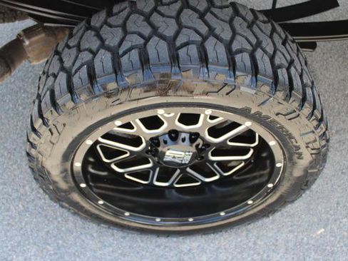 Used 2020 Ford F250 XLT w/ FX4 Off-Road Package AWD/4WD image 16