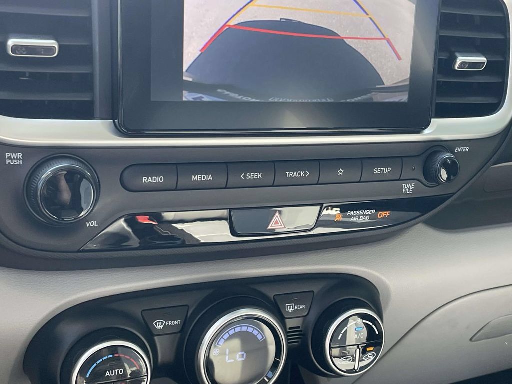 Certified 2023 Hyundai Venue SEL FWD image 26
