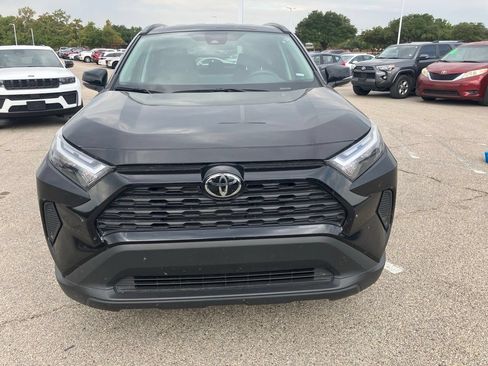 Used 2025 Toyota RAV4 XLE FWD image 2