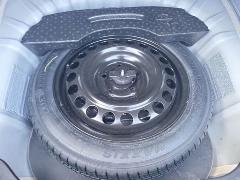 Used 2023 Chevrolet Malibu LS image 30