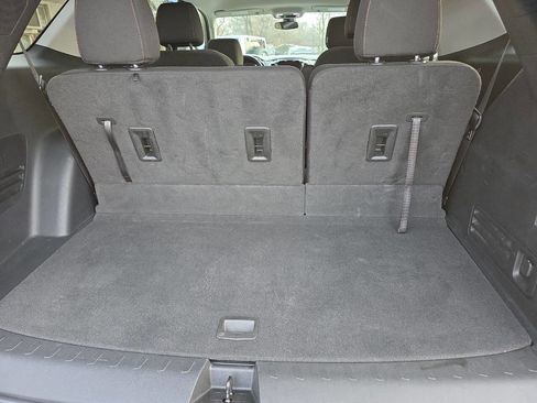 Used 2020 Chevrolet Traverse LT w/ Driver Confidence II Package image 27