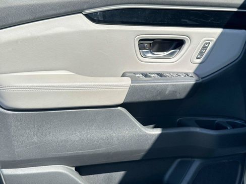 Certified 2025 Honda Pilot EX-L image 20