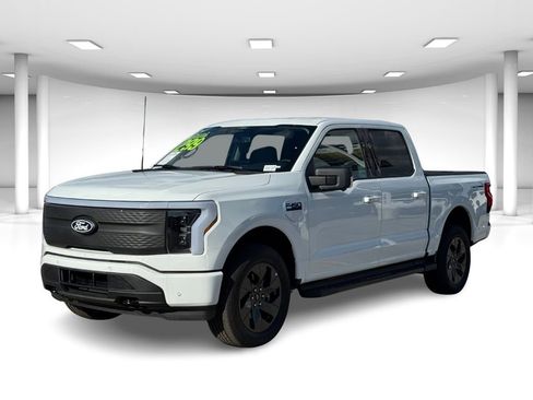 Used 2025 Ford F150 Lightning Flash AWD/4WD image 2