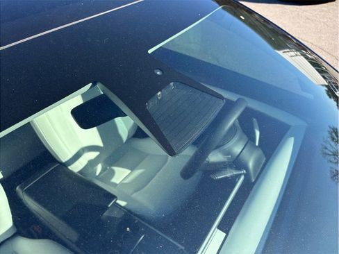 Used 2021 Tesla Model 3 Performance image 12