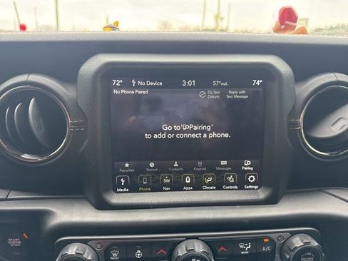 Used 2021 Jeep Wrangler Unlimited Sahara image 25