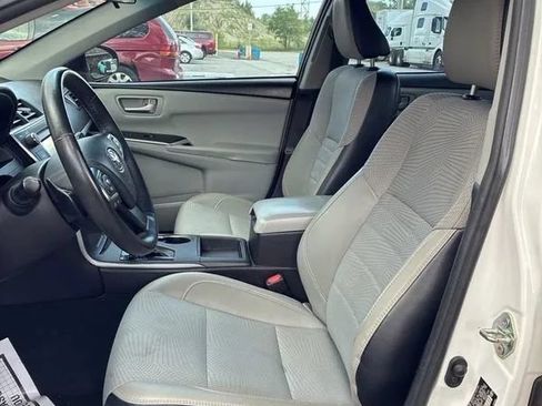 Used 2017 Toyota Camry SE FWD image 22