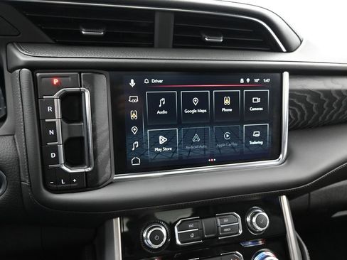 Used 2024 GMC Yukon XL Denali w/ Advanced Technology Package image 15