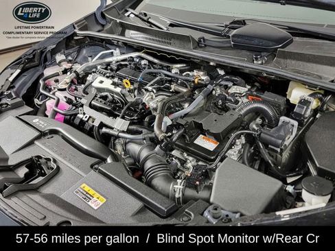 Used 2025 Toyota Prius LE image 36